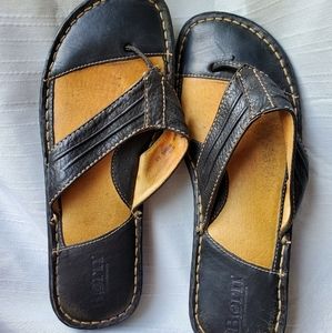 3/$10 Born sandals